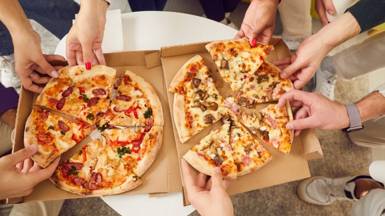 5 Popular Pizza Chains Offering Gluten-Free Crust Options Nationwide