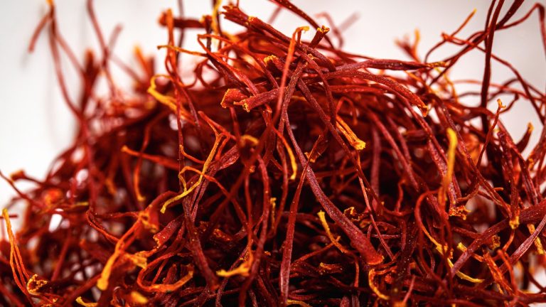 Maximizing Flavor: The Ultimate Guide to Toasting Saffron