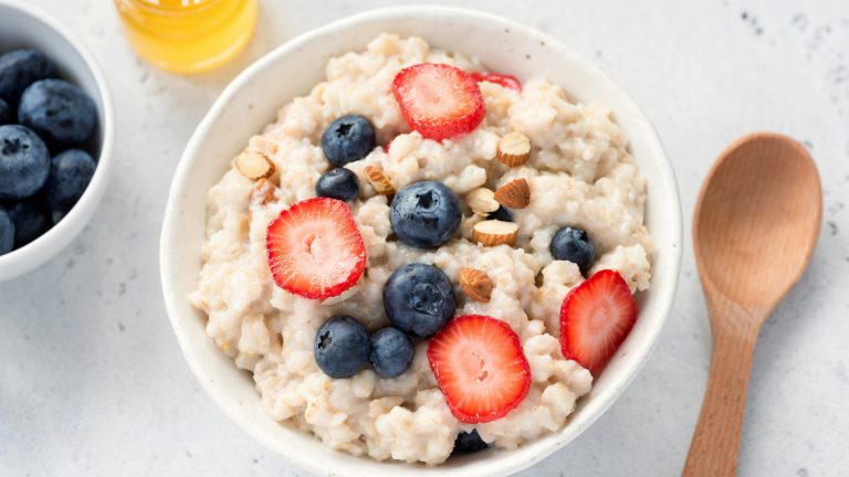 Understanding Oatmeal: The Distinction Between Old-Fashioned and Rolled Oats