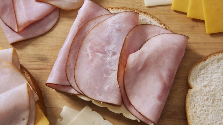 Are There Any Deli and Lunch Meats That Aren't Processed?