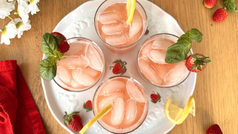 Recipe for Roasted Strawberry and Basil Lemonade