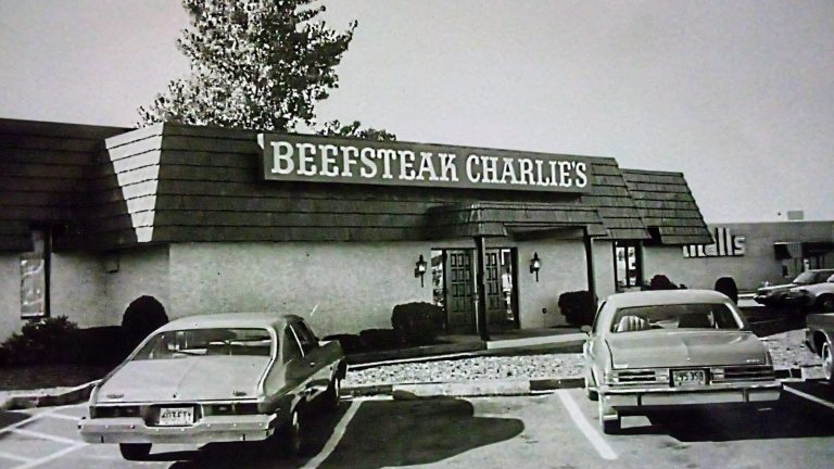 What Led to the Closure of Beefsteak Charlie's Restaurant Chain?