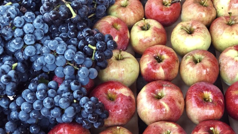 What Became of 'Grapples,' the Fruit Fusion of Grapes and Apples?