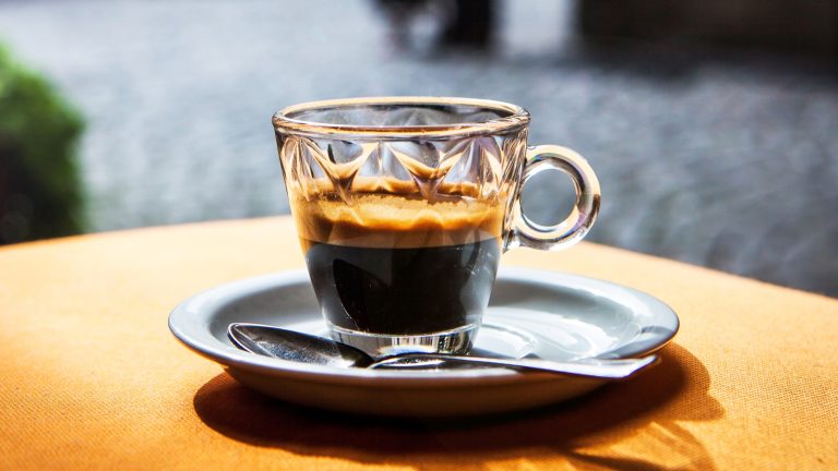 Why Coffee Shop Espresso Tastes Different from Homemade