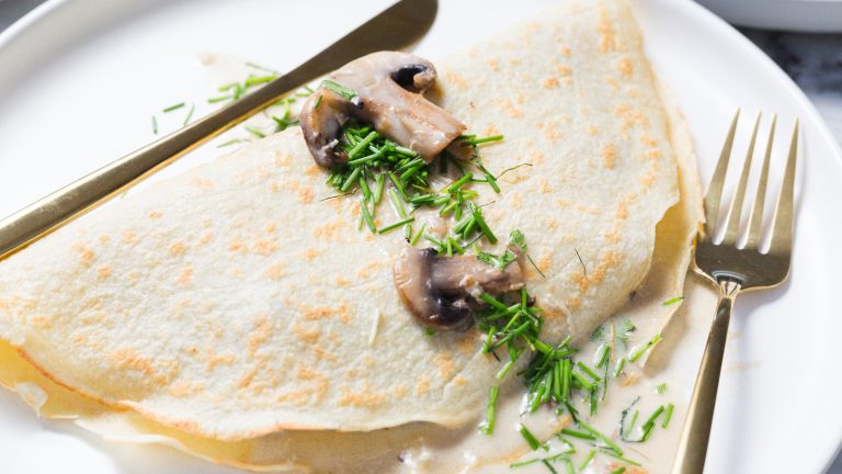 Savory Crepe Recipe with Chicken and Mushrooms