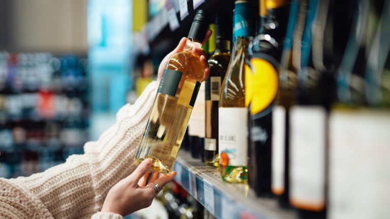 15 Tips for Saving Money at the Liquor Store