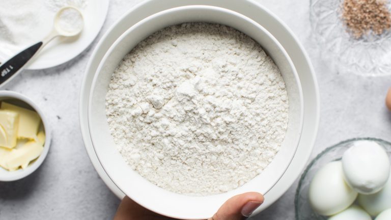 Cake Flour vs. All-Purpose Flour: Understanding Their Differences and Optimal Uses