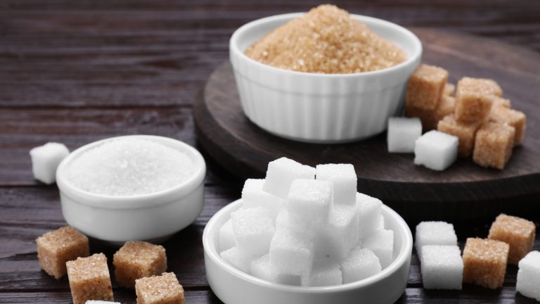 Golden Sugar vs. Brown Sugar: Understanding the Differences