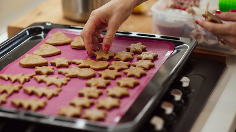 The Ultimate Guide to Storing and Organizing Silicone Baking Mats