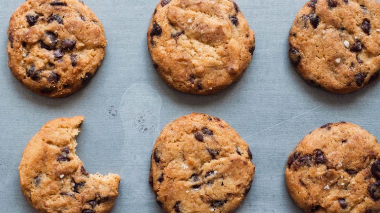 Light vs. Dark Brown Sugar: How It Affects Chocolate Chip Cookies