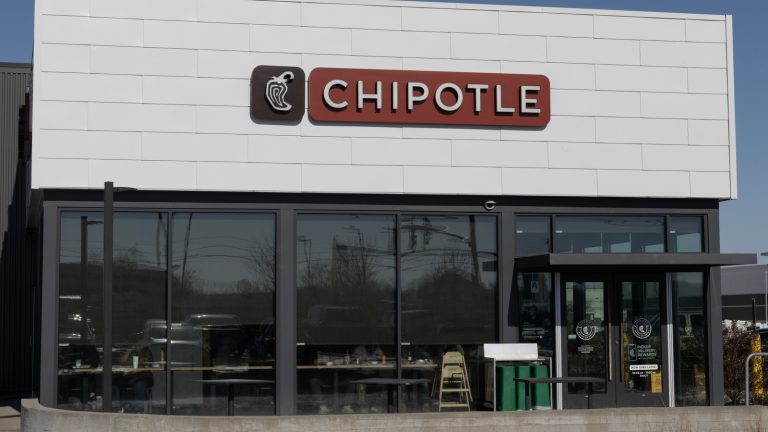 Chipotle Introduces New Chicken Option Featuring a Sweet and Spicy Flavor Twist