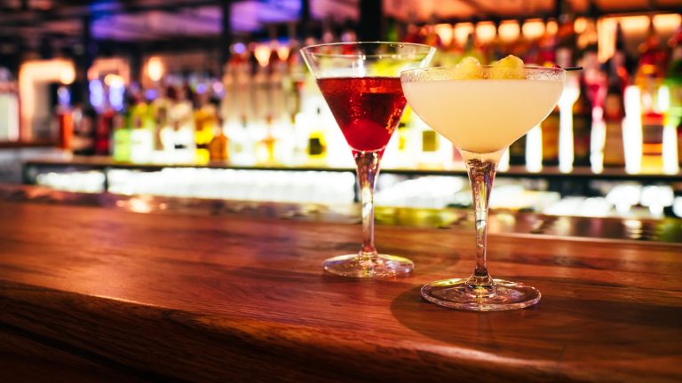 Coupe or Martini Glass: Which is Better for Foamy Cocktails?