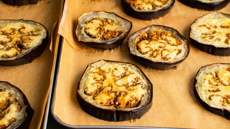 The Ultimate Method to Keep Sliced Eggplant Crisp