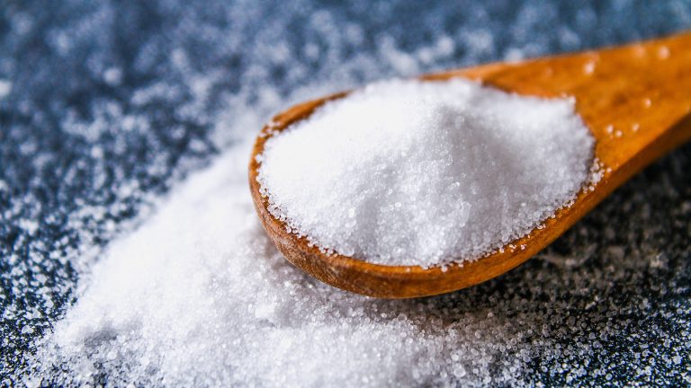 The Simple Salt Trick to Remove Old Soap Scum Stains Quickly