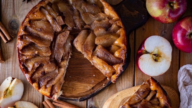 Transform Your Apple Pie with a Flavorful Twist Using Canned Cinnamon Rolls