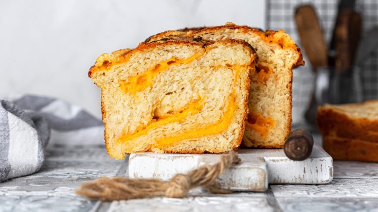Top Cheeses for Creating Incredible Cheesy Bread at Home