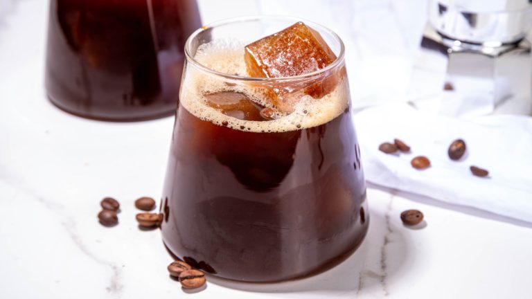 12 Innovative Ideas for Flavorful Ice Cubes