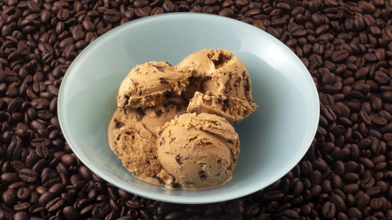 Repurpose Your Old Coffee Can: Turn It Into an Ice Cream Maker!