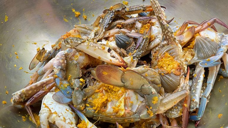 Eliminate the Fishy Odor from Canned Crab Meat with This Easy Trick