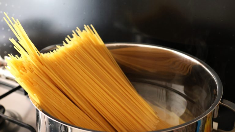 How Much Time is Needed to Cook Pasta Al Dente?