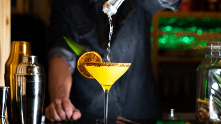 Mastering the Art of Free Pouring for Perfect Cocktail Portions
