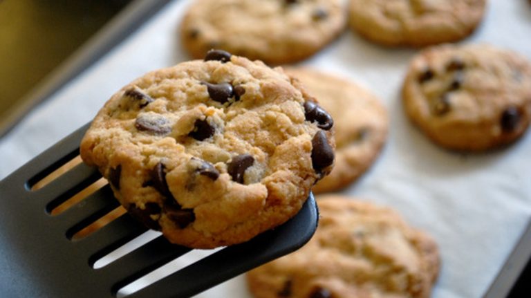 The Breakfast Ingredient That Elevates Chocolate Chip Cookies