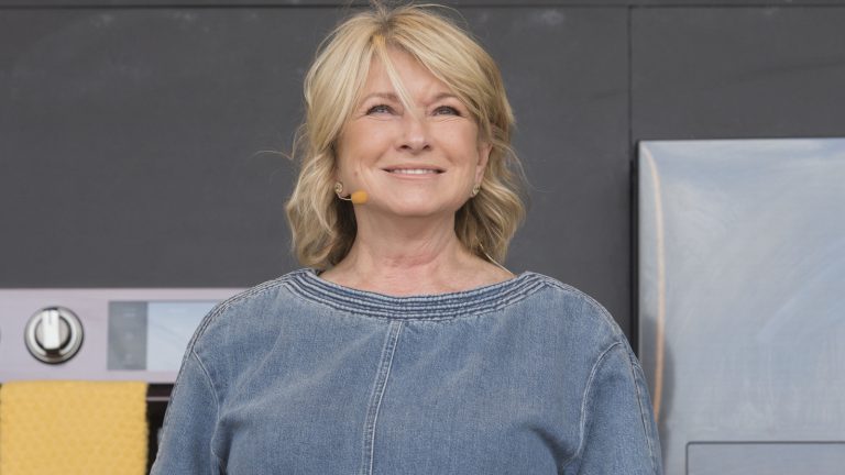 Martha Stewart's Onion Sandwich Evokes Fond Childhood Memories