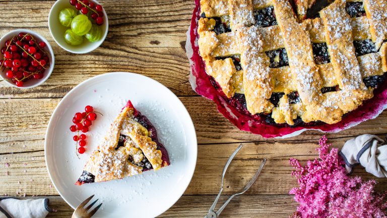 The Unique Fruit Pie New Yorkers Adore (And Where to Find the Best in NY)