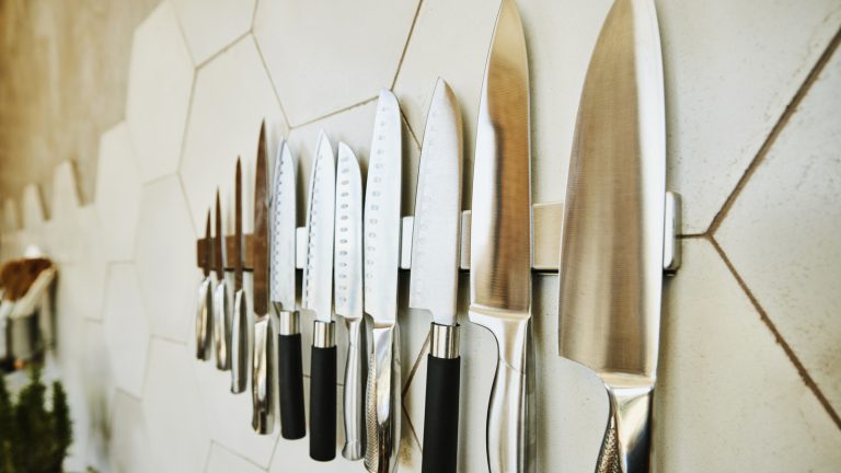 Expert Insights: Sharpening a Knife with a Ceramic Bowl