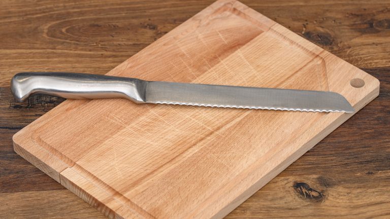 How to Sharpen a Serrated Knife: A Step-by-Step Guide