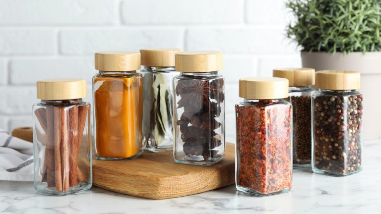 Ground vs. Whole Spices: Which Lasts Longer?