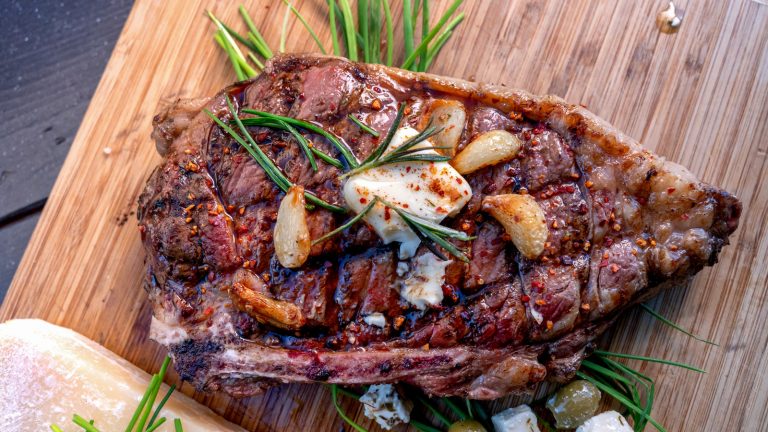 The Best Time to Add Seasonings for Maximum Flavor in Seared Steak