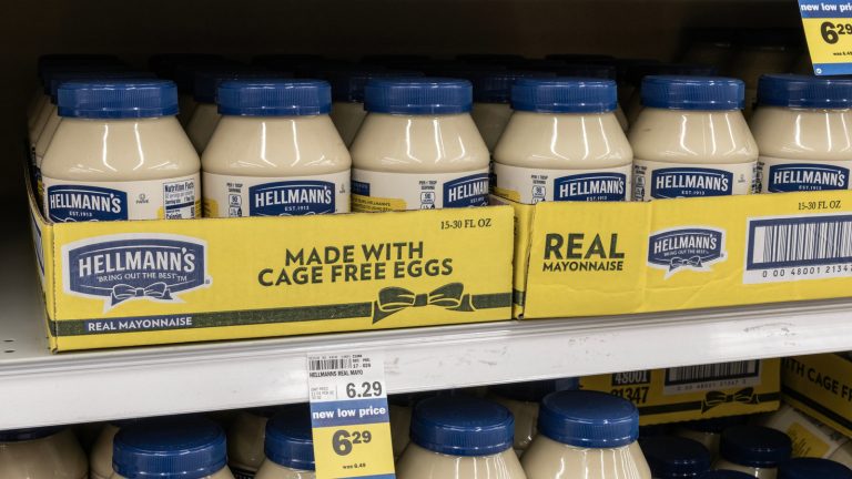 This Retro Hellmann's Cranberry 'Candles' Recipe Left Us Utterly Perplexed