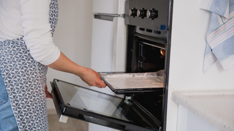 Discover the Classic Delight of Broiled Icing: A Must-Try Cake Topping