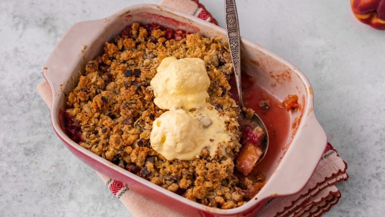 This Classic Cereal Is Essential for an Unforgettable Fruit Crisp