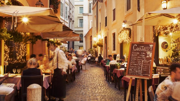 11 Tips to Discover the Ideal Restaurant While Traveling