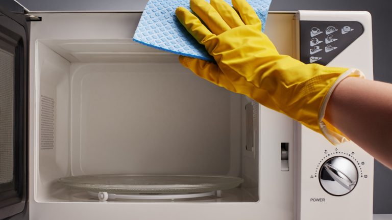The Cleaning Solution That Effortlessly Transforms Messy Microwaves
