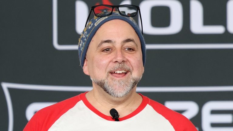 The Corn Syrup Alternative Duff Goldman Recommends for Pecan Pie