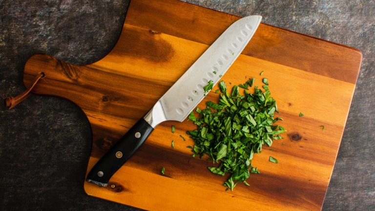 A Beginner's Guide to Properly Holding a Chef's Knife