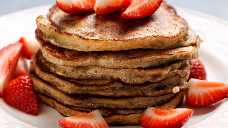 TikTok's Pancake Bowls: The Ultimate High-Protein Breakfast to Indulge Your Sweet Tooth