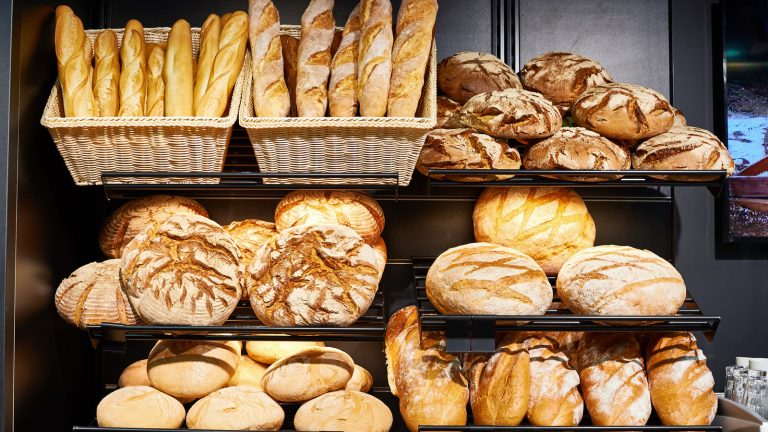 Understanding the Difference Between Unleavened and Leavened Bread