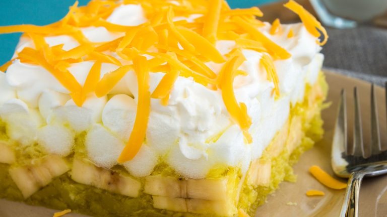This Classic Jell-O and Cheese Pairing May Be More Timeless Than It Appears