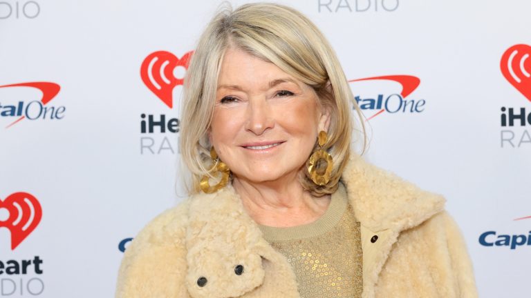 Draw Cabinet Color Inspiration from Martha Stewart for an Elegant Touch