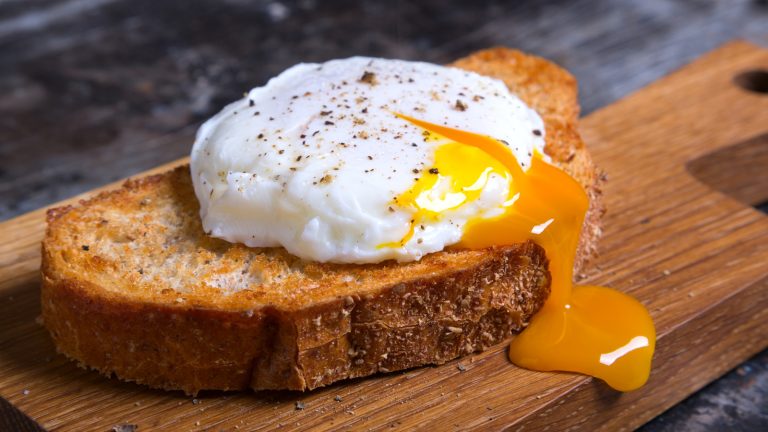 The Perfect Cling Film Trick for Restaurant-Style Poached Eggs