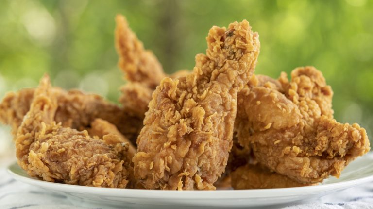 The Popular Snack That Adds an Extra Crispy Coating to Fried Chicken