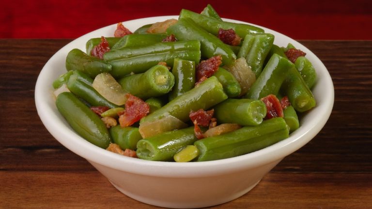 What's the Secret Behind Texas Roadhouse's Delicious Green Beans?