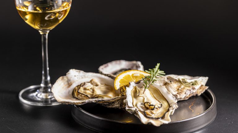What's the Ideal Wine to Pair with Shellfish?