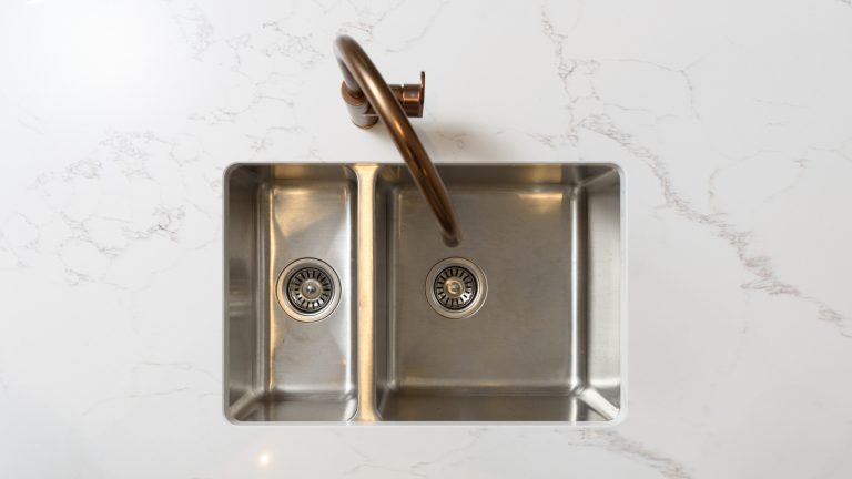 Restoring Your Stainless Steel Sink to Its Original Pristine Condition