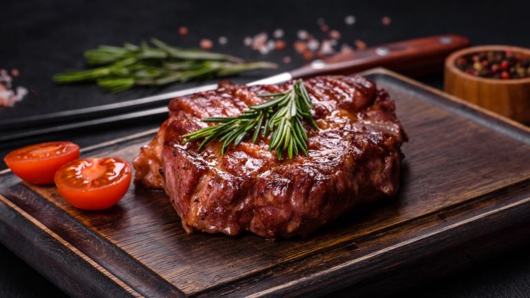 How to Make Your Steak Taste Like a $50 Masterpiece, According to a Ruth's Chris Executive Chef