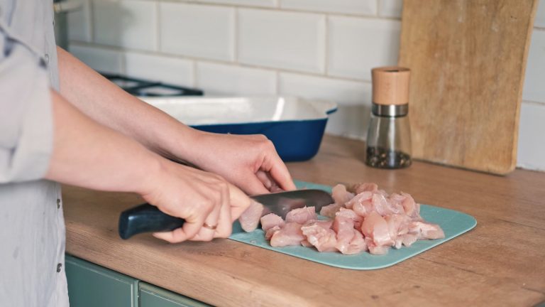 8 Indicators That It's Time to Replace Your Chef's Knife